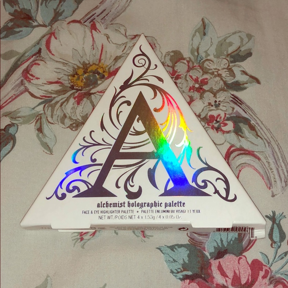 KAT VON D ALCHEMIST HOLOGRAPHIC PALETTE !